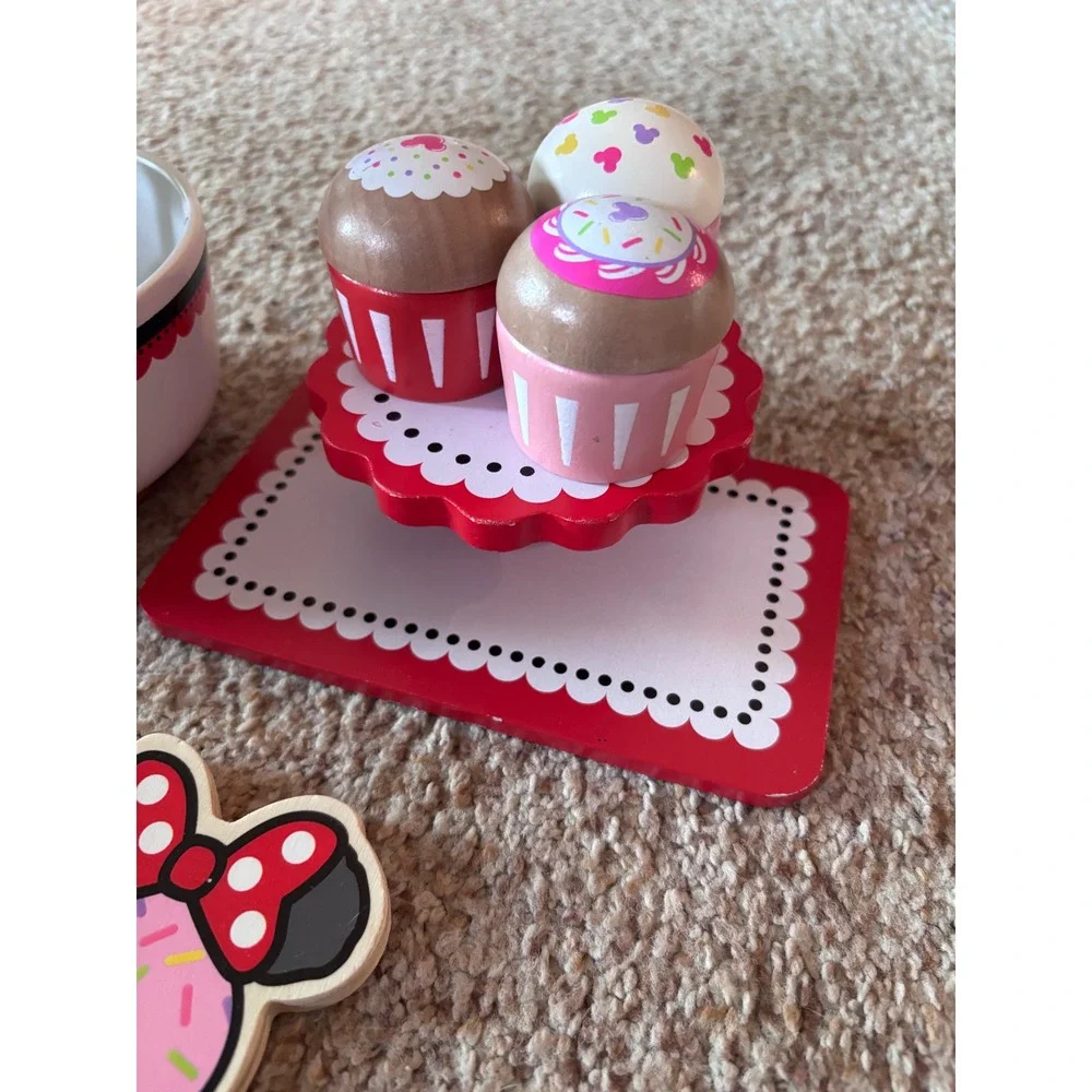 Disney Wooden Toys Minnie Mouse Baking Play Set- complete